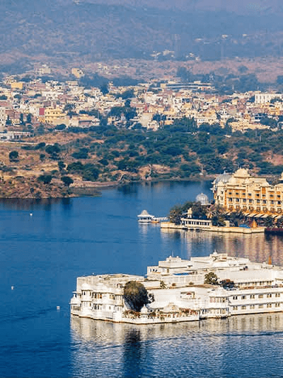 Udaipur Lakes Tempo Traveller