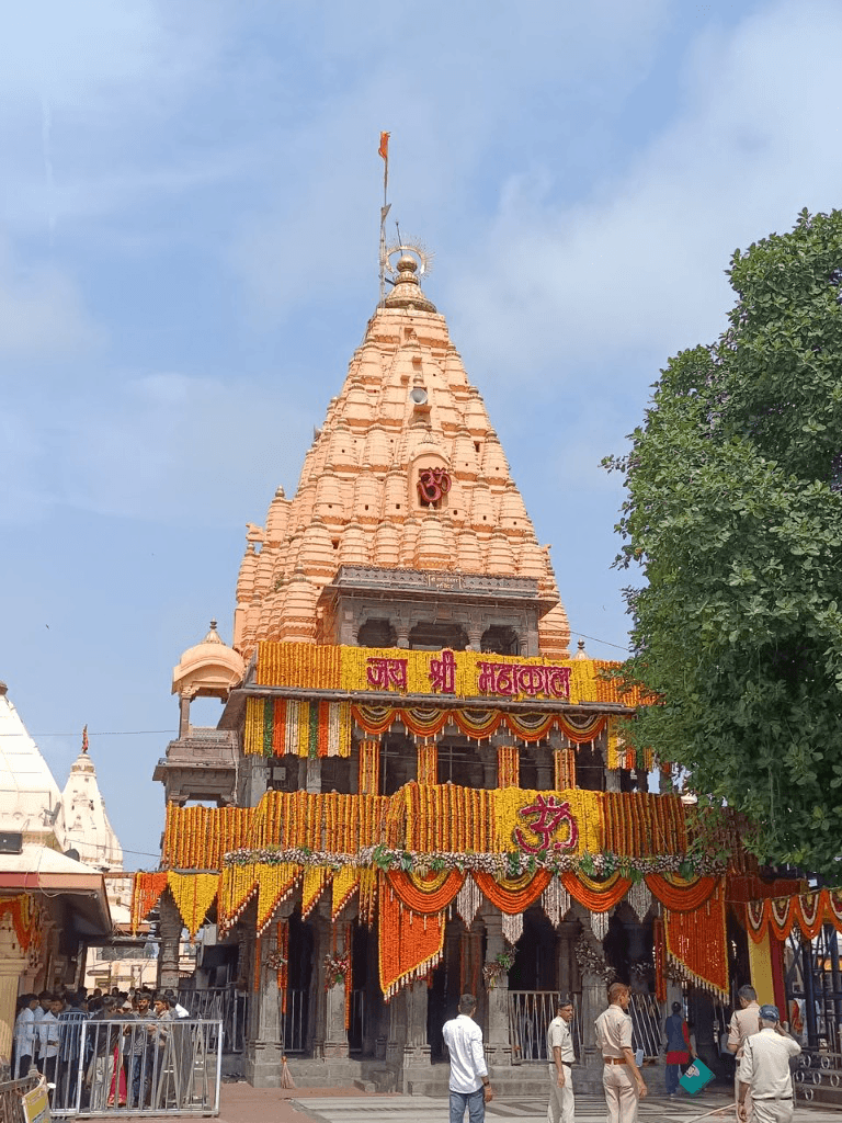 Tempo Traveller for Ujjain